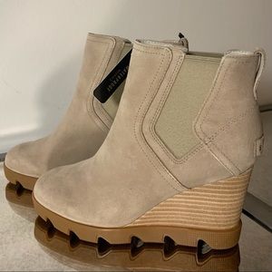 Sorel Joan Uptown Chelsea, Sandy Tan, New In Box